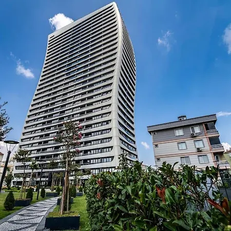 Apartment Allure Towers 77